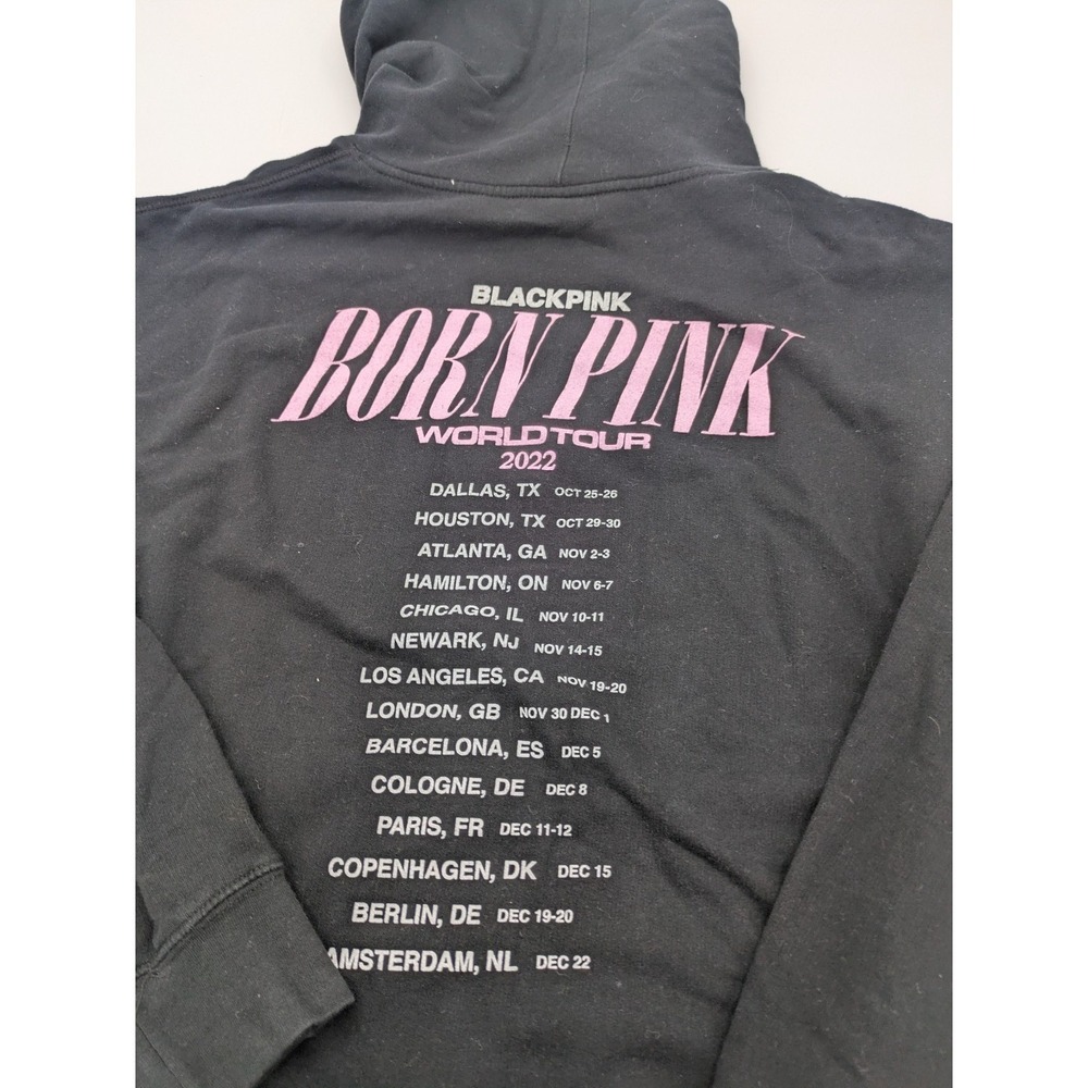BlackPink Born Pink 2022 World Tour Crewneck Sweatshirt Large Faded Black/ Gray - Picture 2 of 9